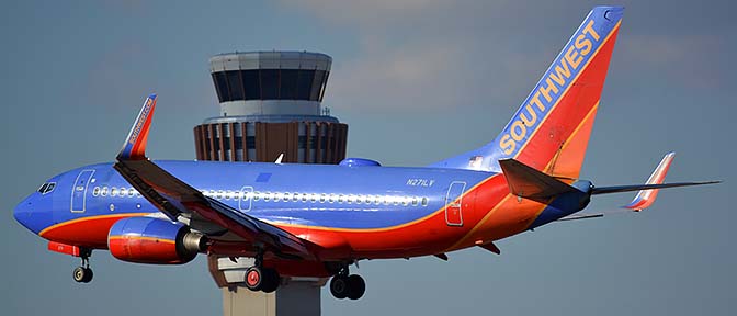 Southwest Boeing 737-705 N271LV, Phoenix Sky Harbor, January 9, 2016